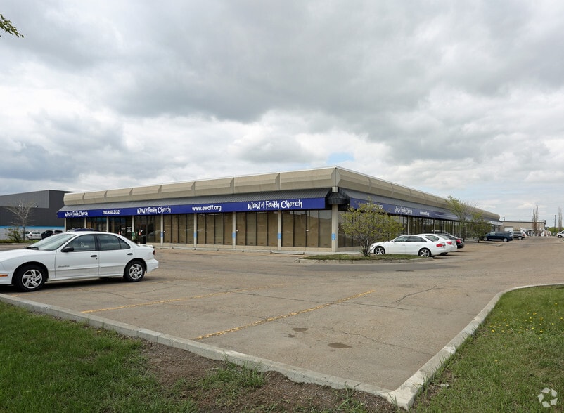 3904 91st St NW, Edmonton, AB à louer - Photo du bâtiment - Image 3 de 3