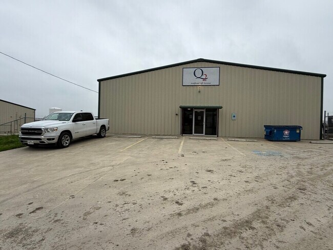 More details for 115 Wyoming Blvd, Pleasanton, TX - Industrial for Lease