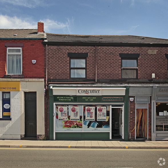 691-693 Ormskirk Rd, Wigan for sale - Primary Photo - Image 1 of 22