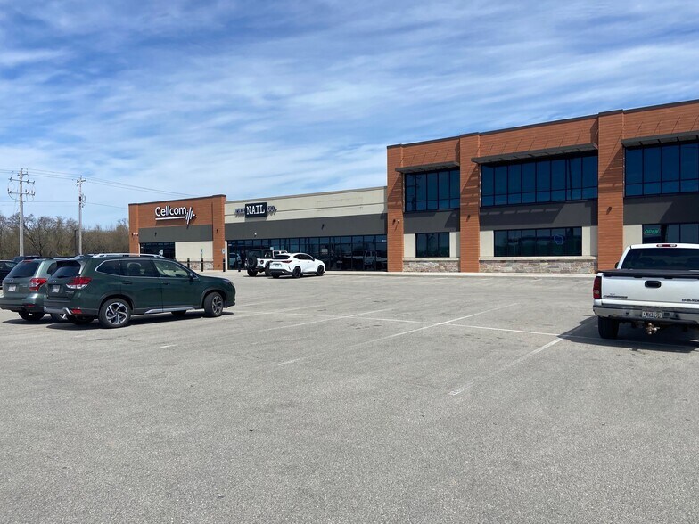 3950 N Richmond St, Appleton, WI à louer - Photo du bâtiment - Image 2 de 9