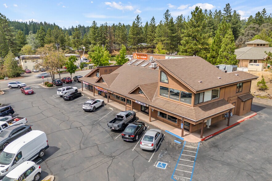 1035-1043 Sutton Way, Grass Valley, CA à vendre - Photo du bâtiment - Image 3 de 42