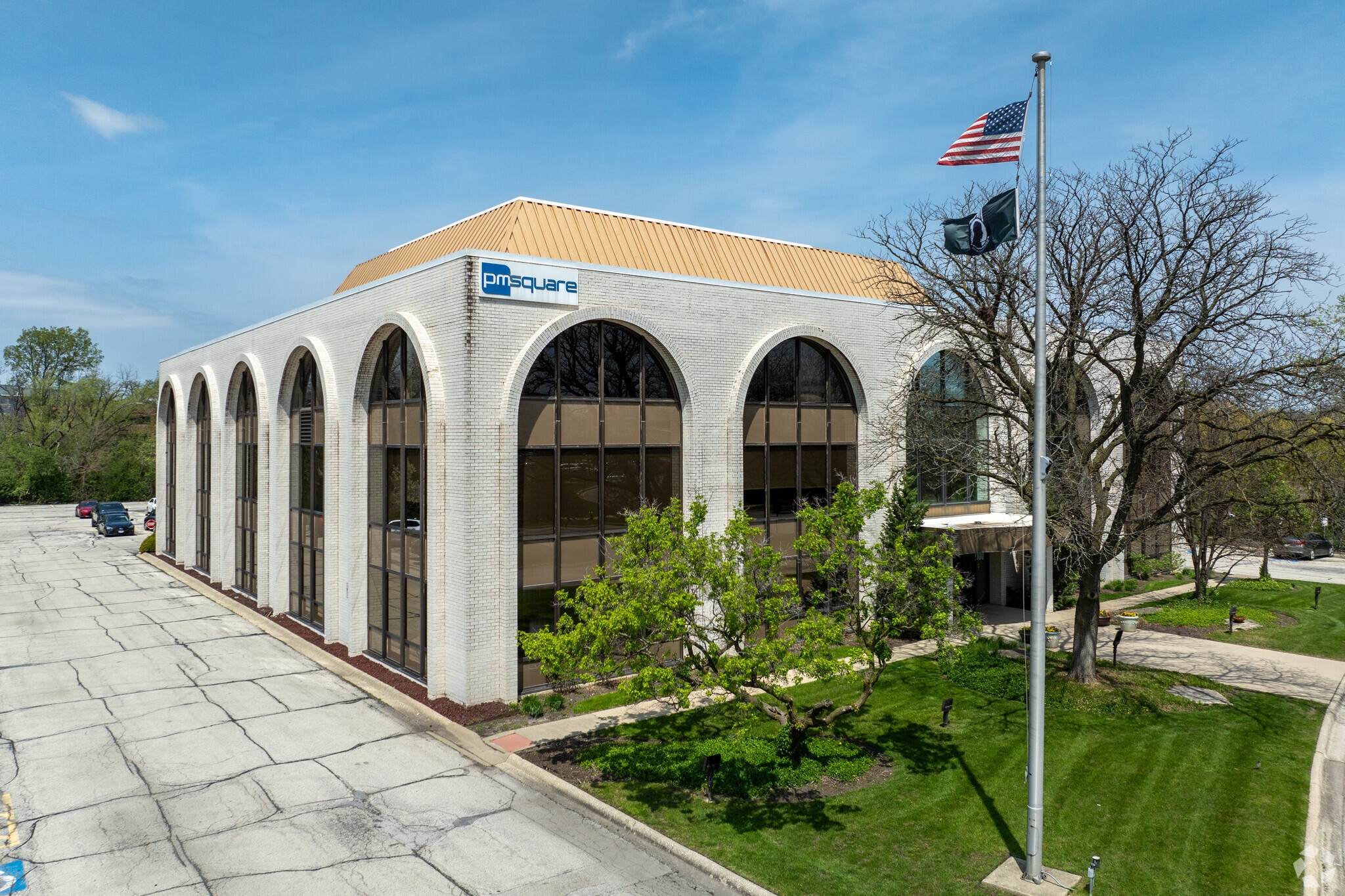 2100 Clearwater Dr, Oak Brook, IL for lease Primary Photo- Image 1 of 14