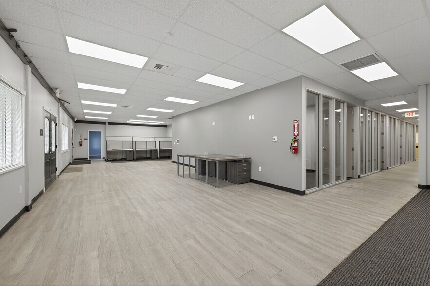 1113 Castro Way, Sacramento, CA à vendre - Photo du bâtiment - Image 3 de 33