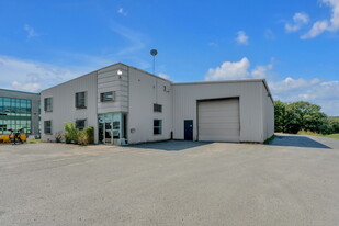 30 Binnington Crt, Kingston ON - Services immobiliers commerciaux