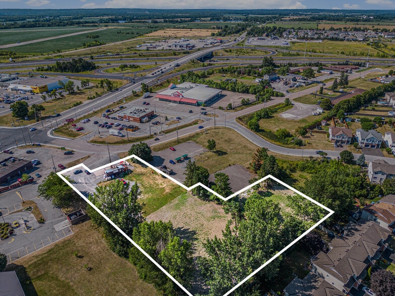 31 Staye Court Dr, Arnprior, ON for sale - Building Photo - Image 3 of 12