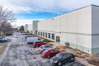 Plus de détails pour 2012 Corporate Ln, Naperville, IL - Local d'activités à louer