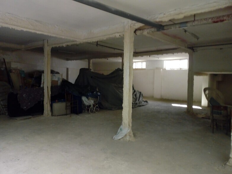 Immeuble residentiel dans Madrid, Madrid à vendre - Photo du bâtiment - Image 3 de 6