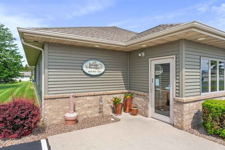 1101 Service Rd, Kiel, WI à vendre - Photo du bâtiment - Image 3 de 46