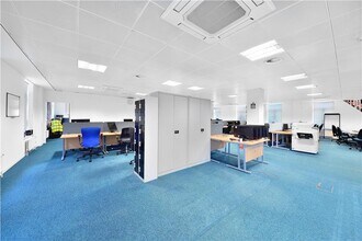 597 Calder Rd, Edinburgh for lease Interior Photo- Image 2 of 5