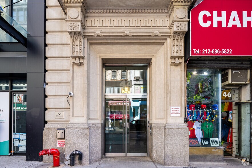 44-50 W 28th St, New York, NY for lease - Building Photo - Image 2 of 4