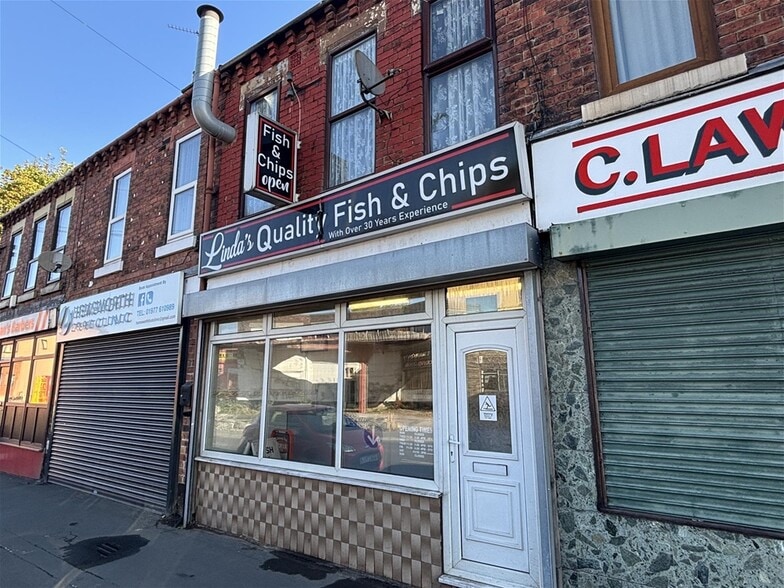 43 Market St, Pontefract for sale - Primary Photo - Image 1 of 12
