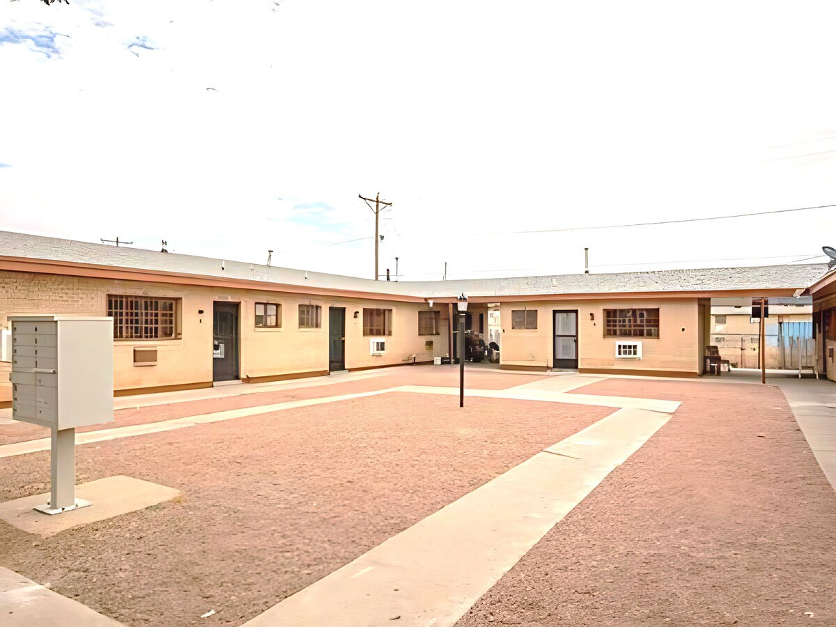 8718 Lawson Dr, El Paso, TX à vendre Photo du bâtiment- Image 1 de 20