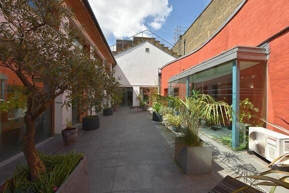 2-4 Exmoor St, Londres à louer - Photo du bâtiment - Image 1 de 7