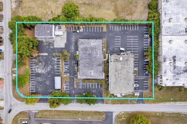 Plus de détails pour 4790 NW 157th St – Industriel à vendre, Miami Gardens, FL