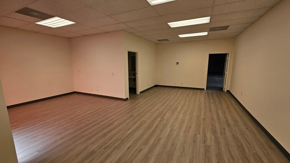 2801-2807 Burton Ave, Burbank, CA à louer - Photo du bâtiment - Image 3 de 7