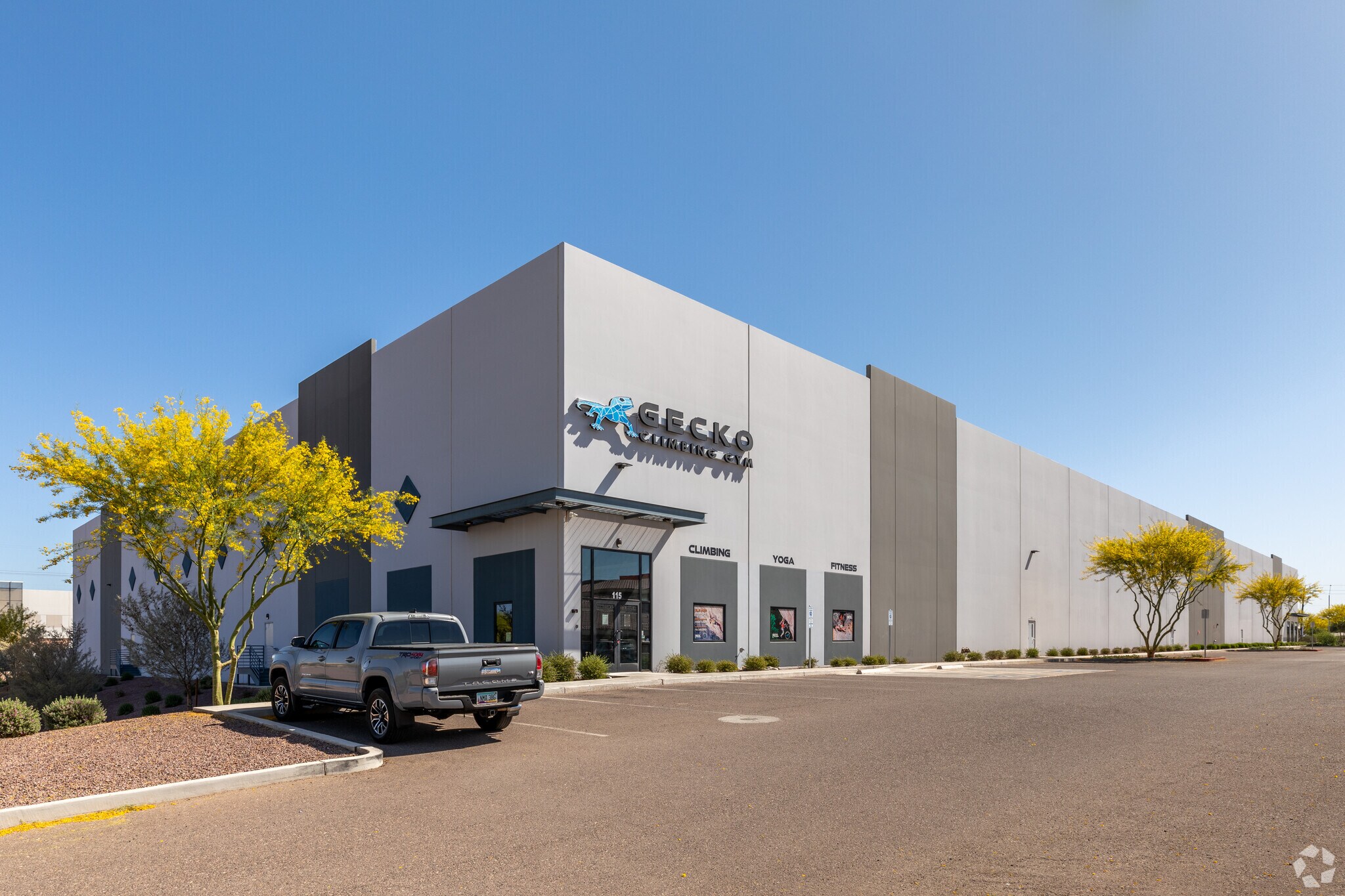 24400 N 19th Ave, Phoenix, AZ à louer Photo principale- Image 1 de 6