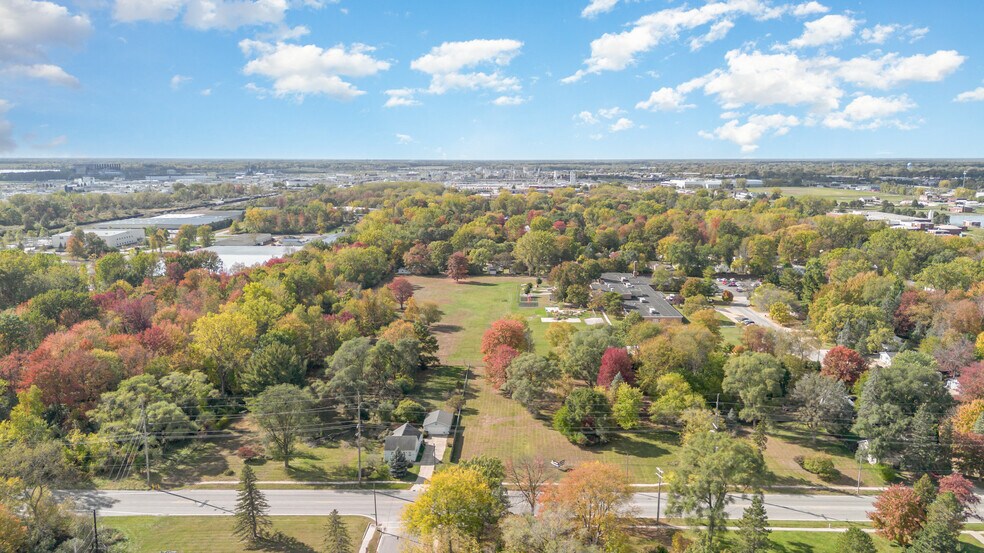 315 Waldo Ave, Midland, MI à vendre - Photo du bâtiment - Image 2 de 7