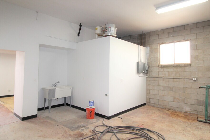 1101 SE 26th St, Oklahoma City, OK for lease - Building Photo - Image 2 of 17