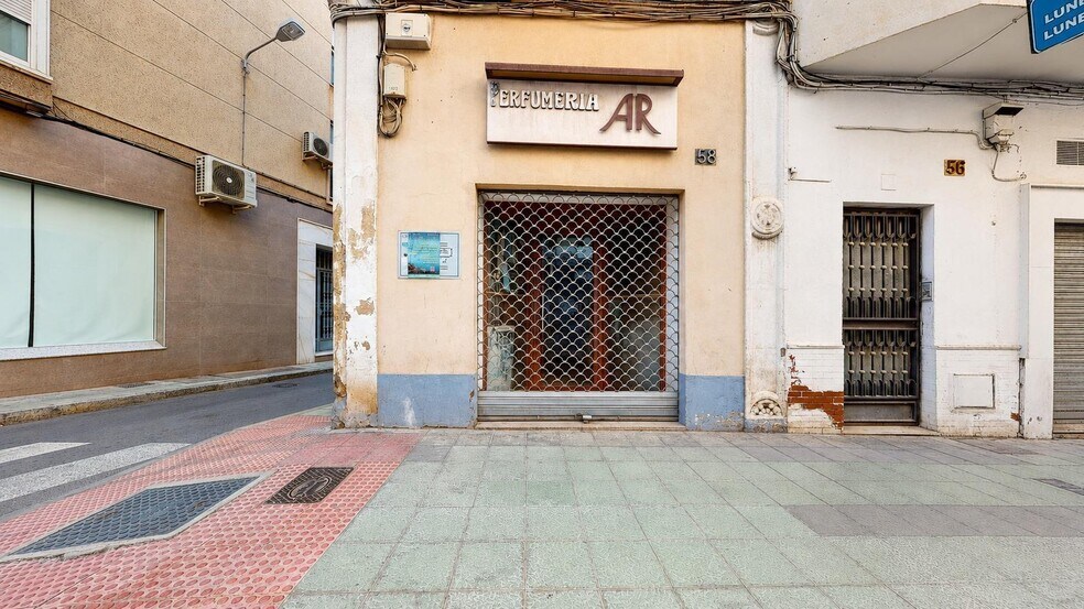 Calle Granada, 58, Almería, Almería for sale - Primary Photo - Image 1 of 16