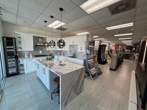 4970-4998 W Atlantic, Margate, FL à louer Photo intérieure- Image 2 de 8