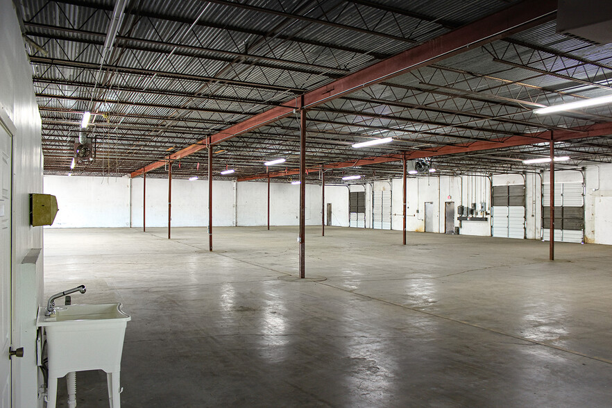 5625 E Shelby Dr, Memphis, TN for lease - Interior Photo - Image 1 of 7