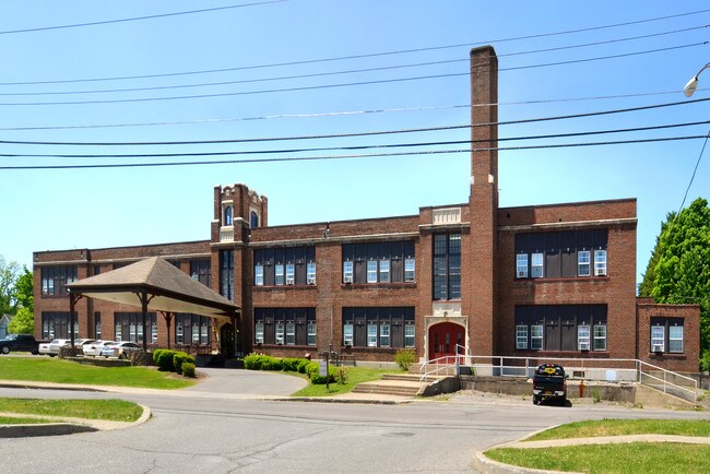 Plus de détails pour 144 Main St, Phelps, NY - Coworking à louer