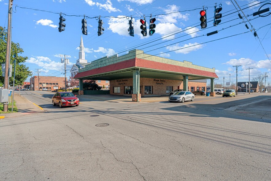 318 S Green St, Glasgow, KY à vendre - Photo principale - Image 1 de 25