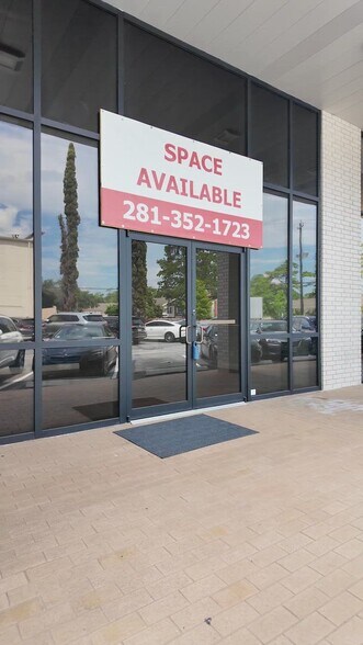 12649 Memorial Dr, Houston, TX à louer - Vidéo sur l’inscription commerciale - Image 2 de 24