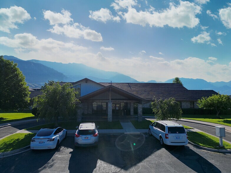 830 N 2000 W, Pleasant Grove, UT à vendre - Photo du b timent - Image 2 de 9