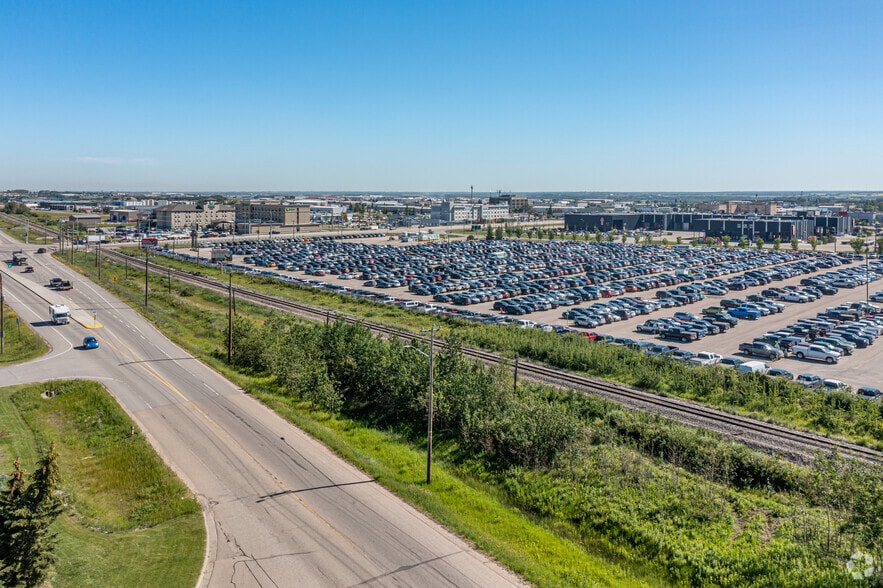 8013 Sparrow Dr, Leduc, AB à vendre - Aérien - Image 1 de 3