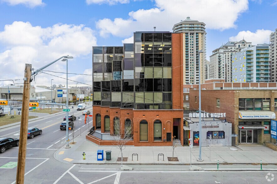 750 11th St SW, Calgary, AB à louer - Photo du bâtiment - Image 2 de 6