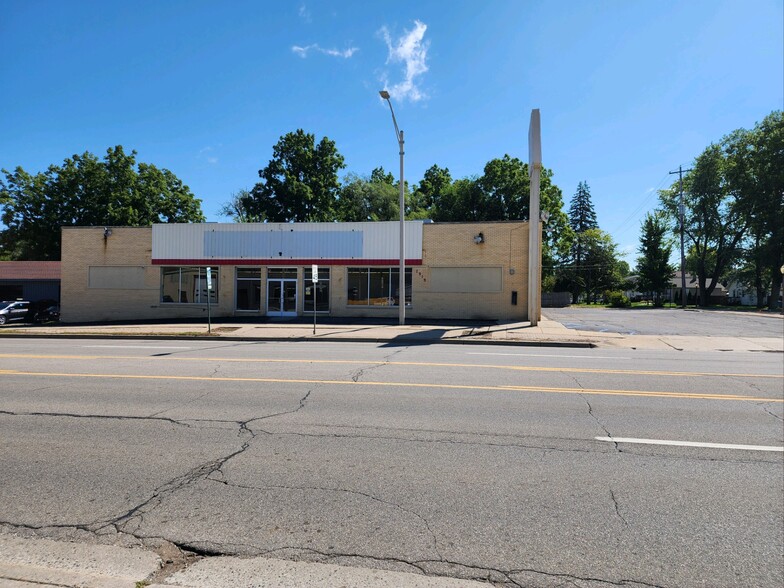 2919 S Cedar St, Lansing, MI for sale - Building Photo - Image 2 of 6