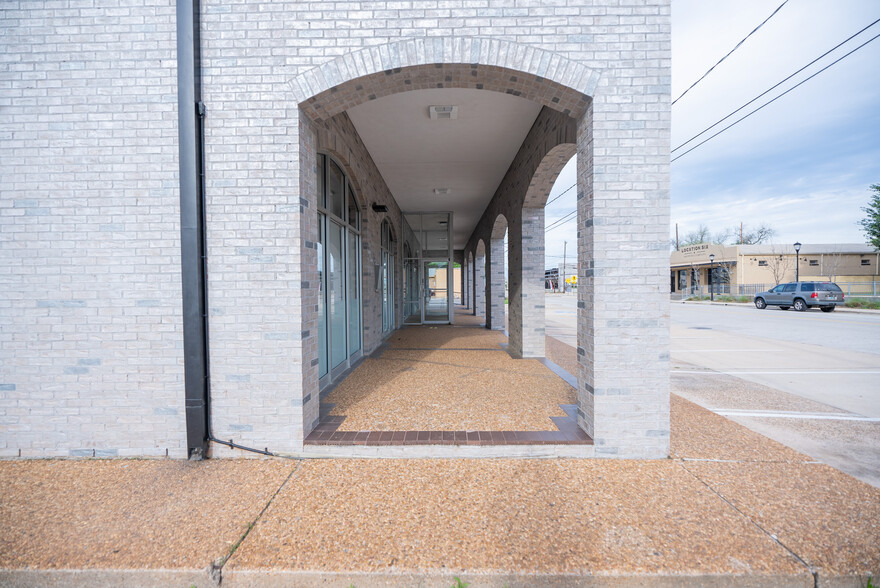 2313 Main St, Waller, TX for lease - Building Photo - Image 2 of 10