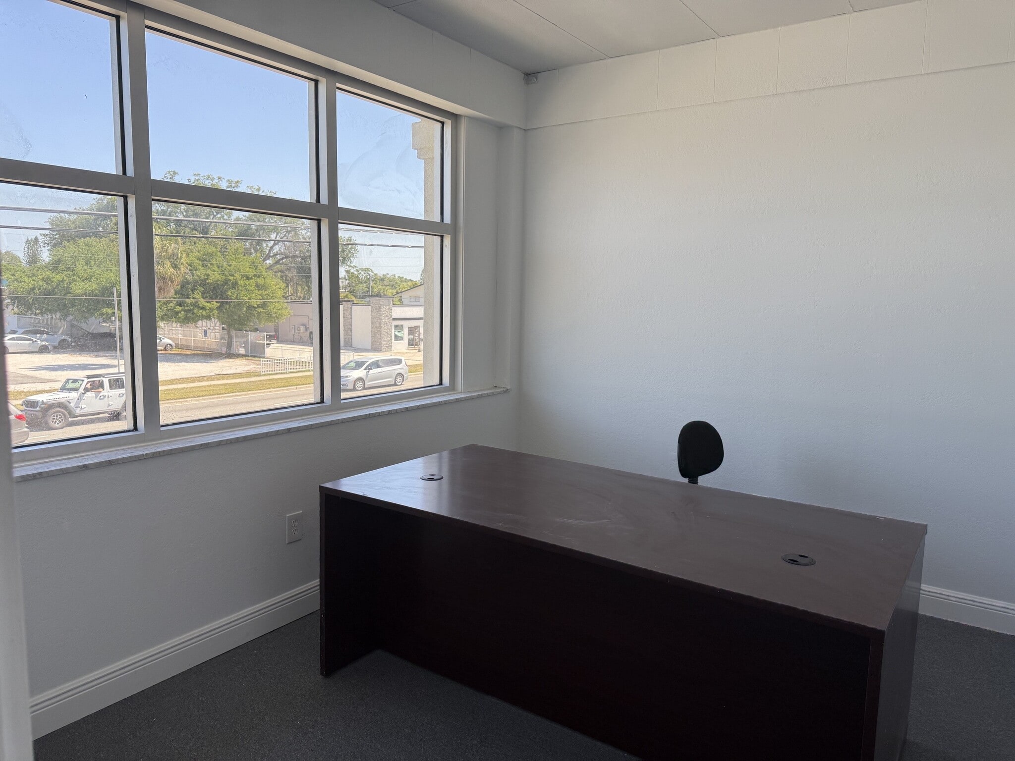501 S Lincoln Ave, Clearwater, FL for lease Interior Photo- Image 1 of 11
