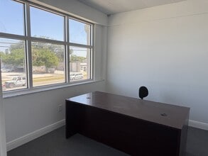 501 S Lincoln Ave, Clearwater, FL for lease Interior Photo- Image 1 of 11