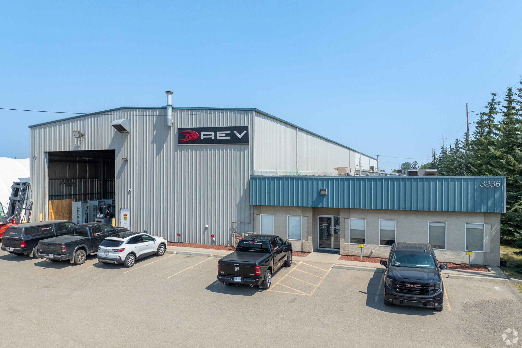 3236 50th Ave SE, Calgary, AB à vendre Photo principale- Image 1 de 1