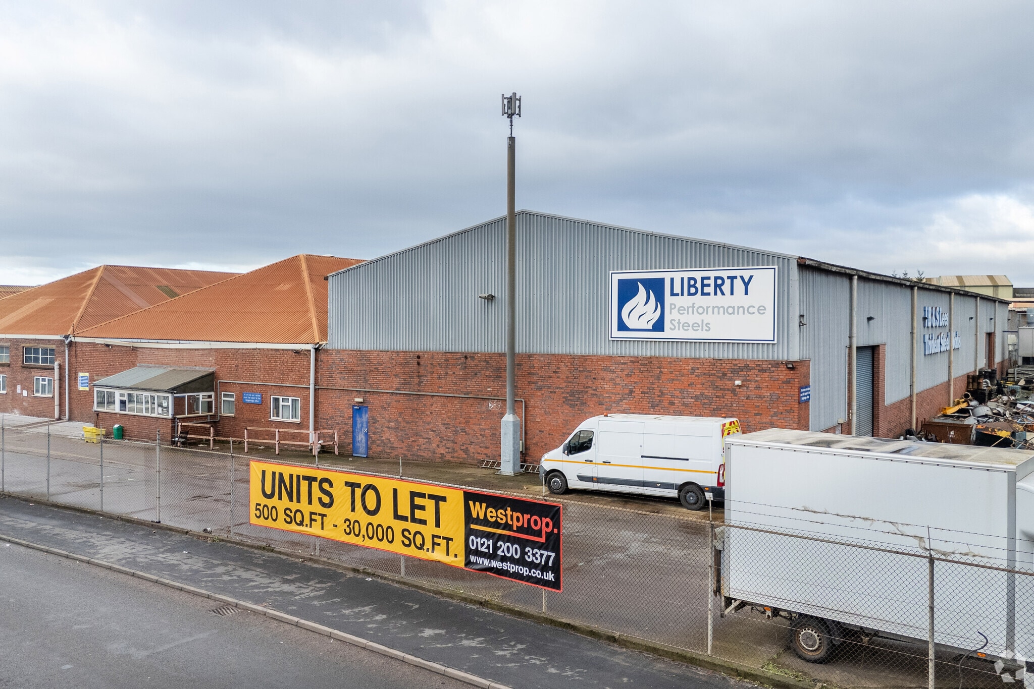Albion Rd, West Bromwich for lease Primary Photo- Image 1 of 3