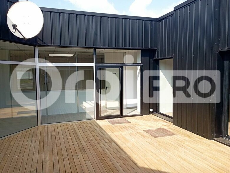Flex in Cormontreuil for lease - Building Photo - Image 3 of 6