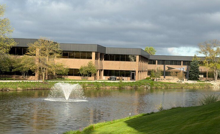 3855 Sparks Dr SE, Grand Rapids, MI à louer - Photo du bâtiment - Image 1 de 13
