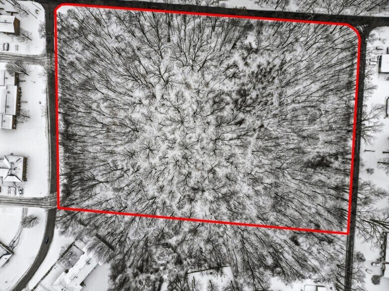 Salem Ct, Michigan City, IN à vendre - Photo du bâtiment - Image 1 de 4