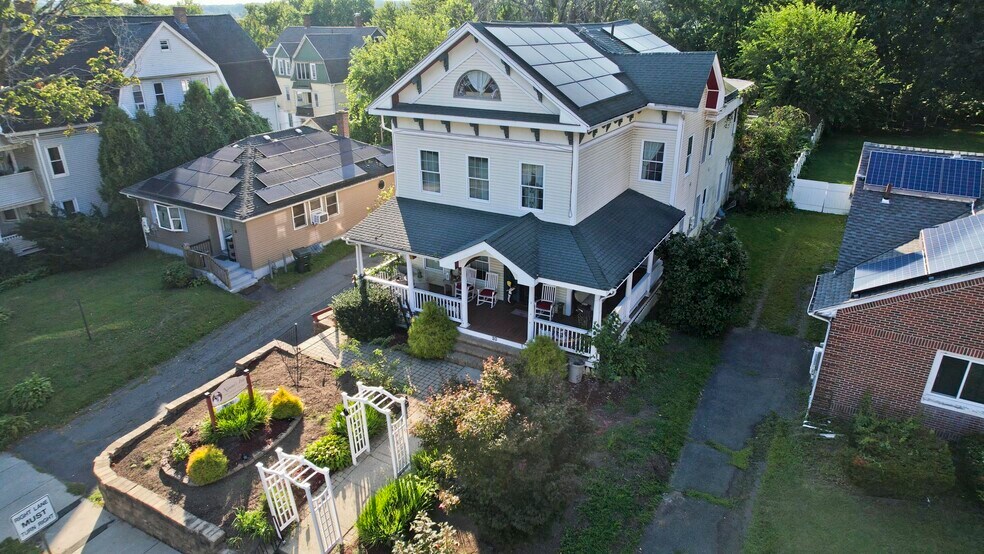 18 Springfield St, Springfield, MA à vendre - Photo du bâtiment - Image 1 de 14