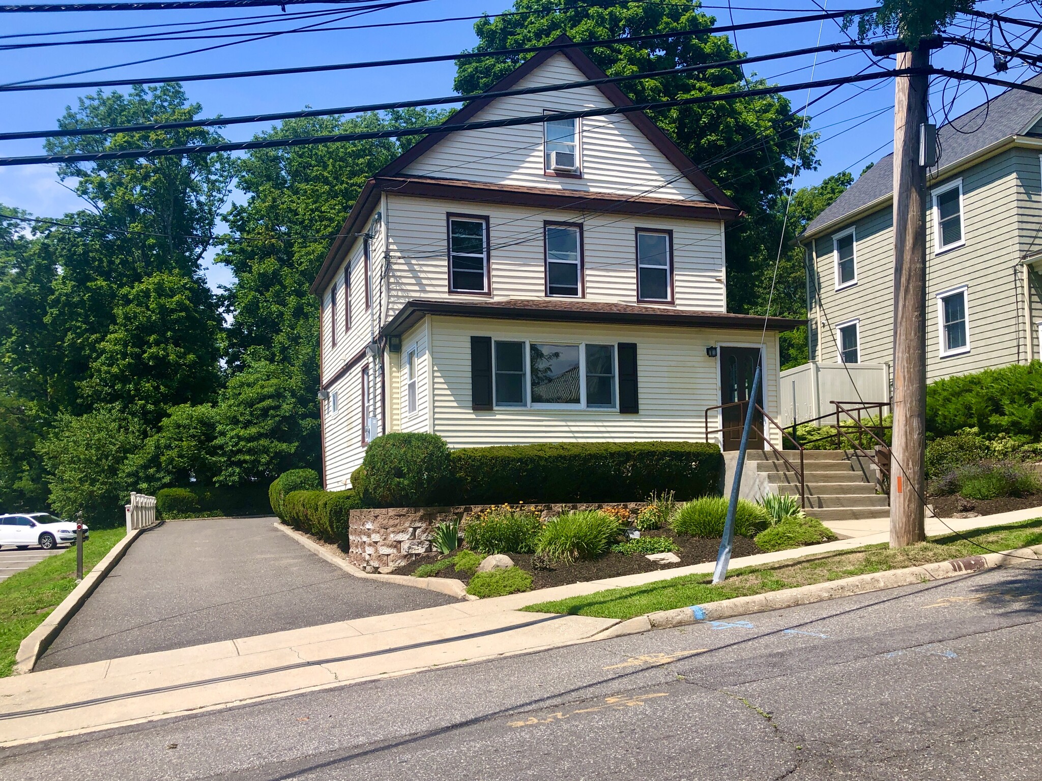 51 Elm St, Huntington, NY for lease Building Photo- Image 1 of 40