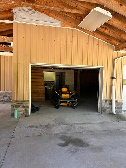 411 Fairchance Rd, Morgantown, WV à louer - Photo du bâtiment - Image 2 de 17