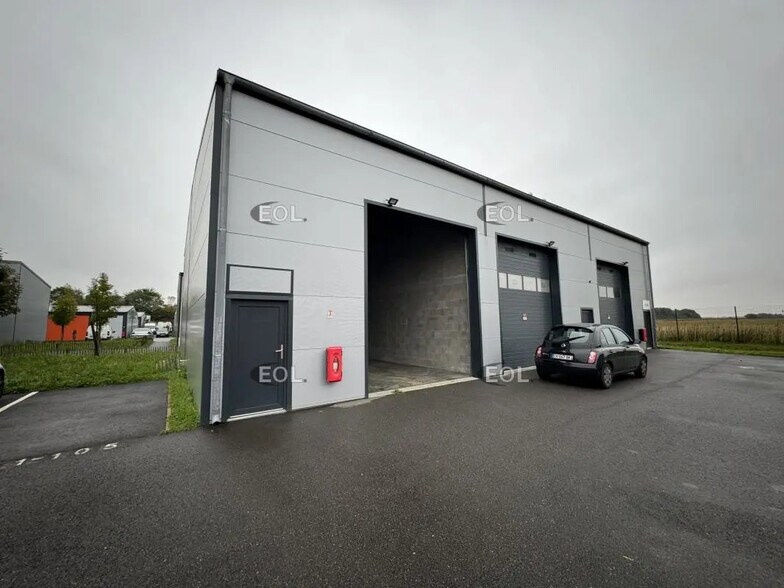 Flex dans Combs-la-Ville à louer - Photo du bâtiment - Image 1 de 4