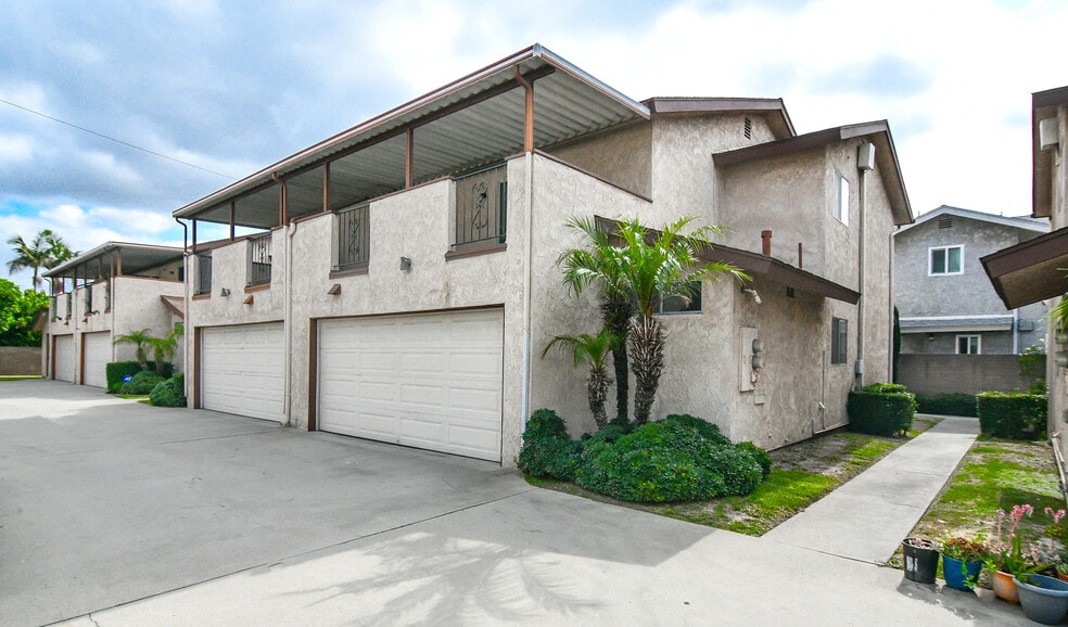 8105 Orange St, Downey, CA for sale - Primary Photo - Image 1 of 6