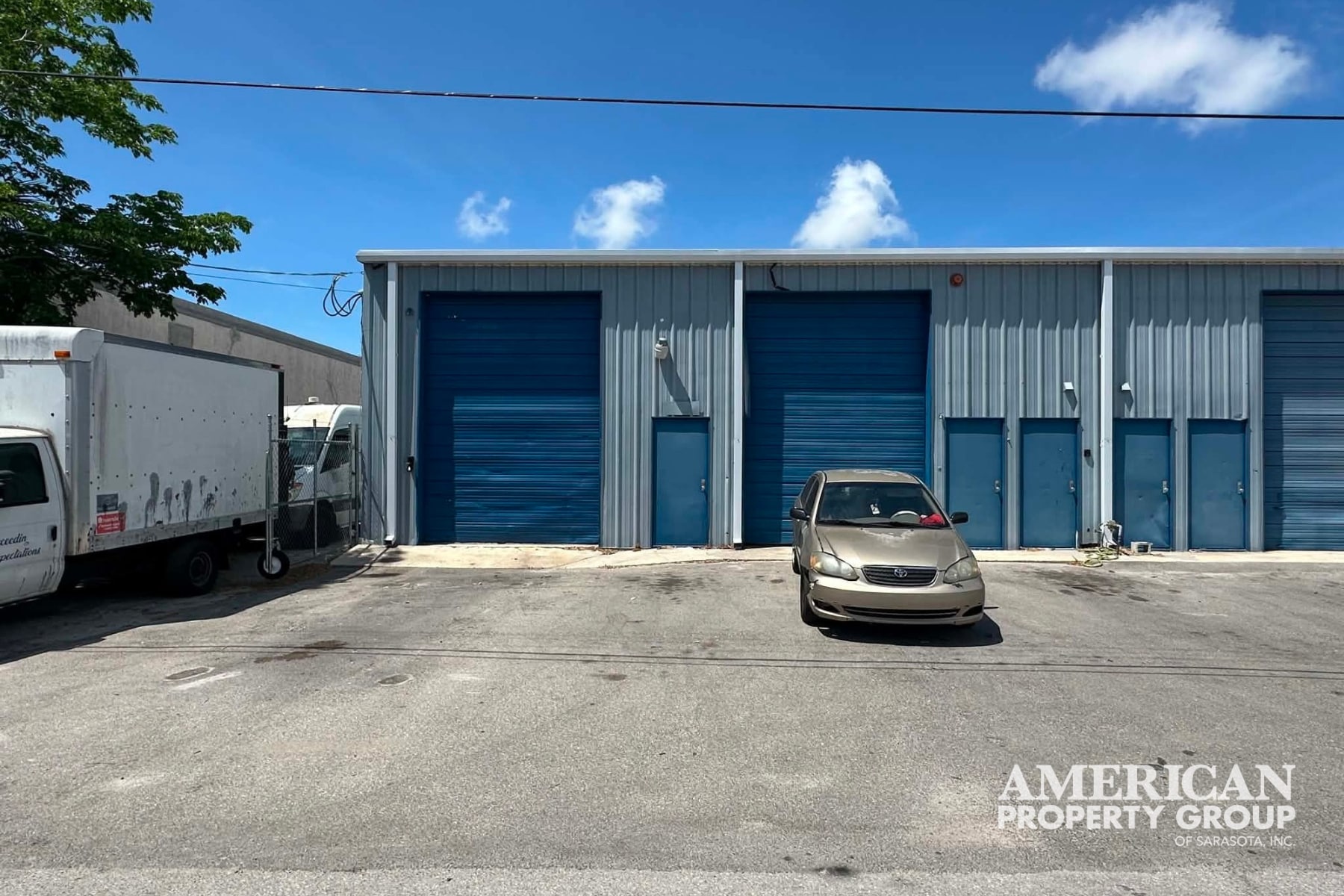 2133-2155 19th St, Sarasota, FL à louer Photo intérieure- Image 1 de 5