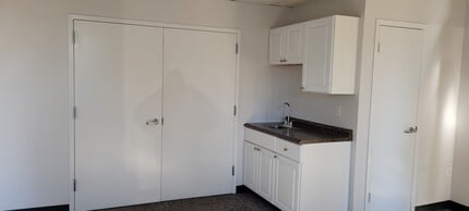 60-90 Bridge Rd, Islandia, NY à louer Photo intérieure- Image 1 de 4