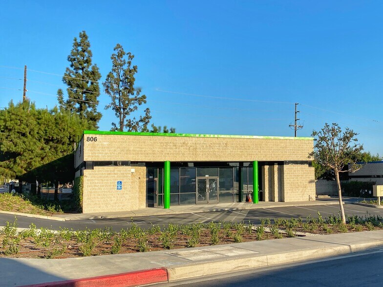 802-808 E Huntington Dr, Monrovia, CA for lease - Building Photo - Image 2 of 17