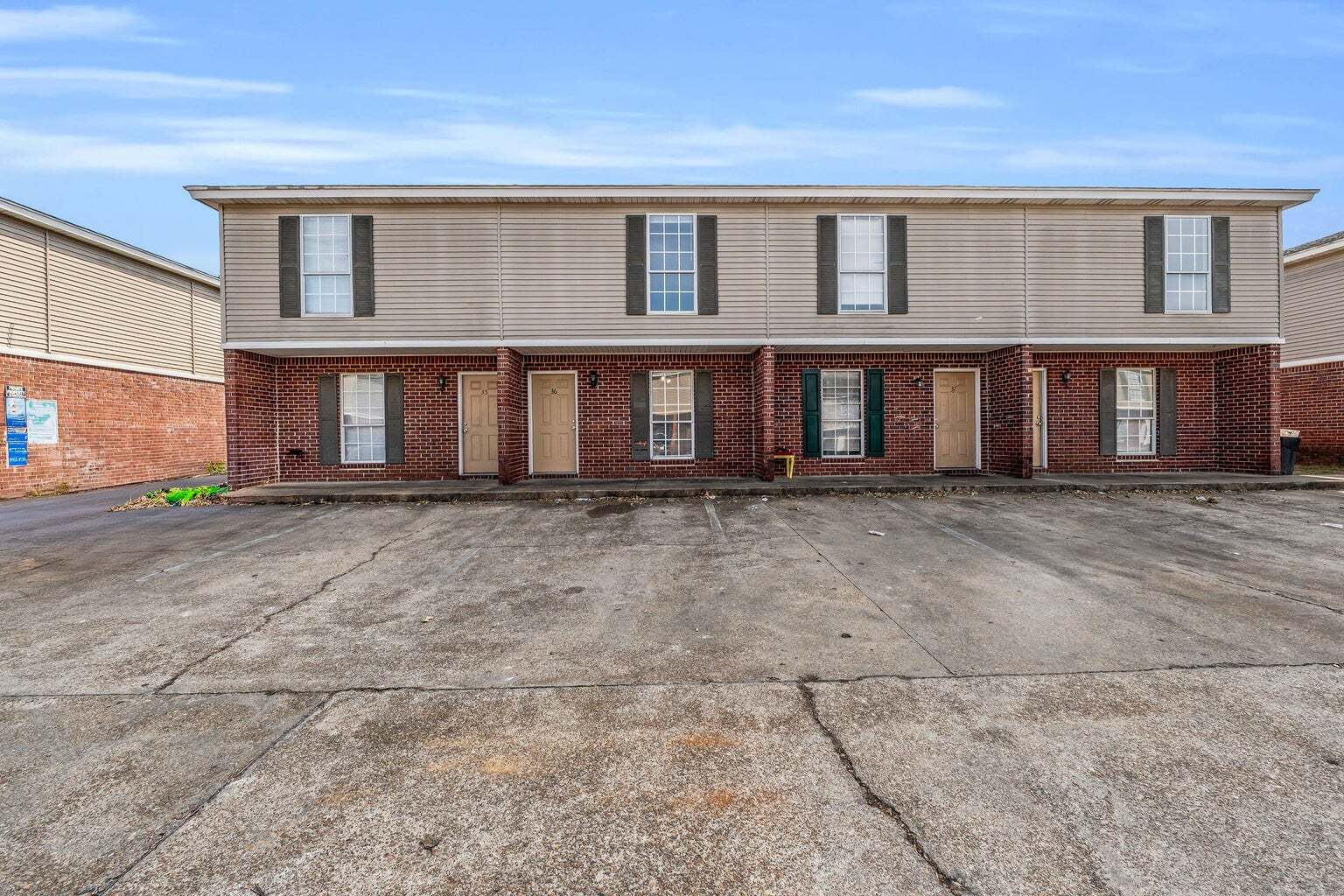 1301 Louisville St. Apt. 35-38, Starkville, MS for sale Primary Photo- Image 1 of 19