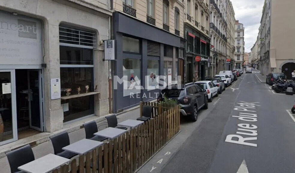 Retail in Lyon for lease - Building Photo - Image 1 of 4
